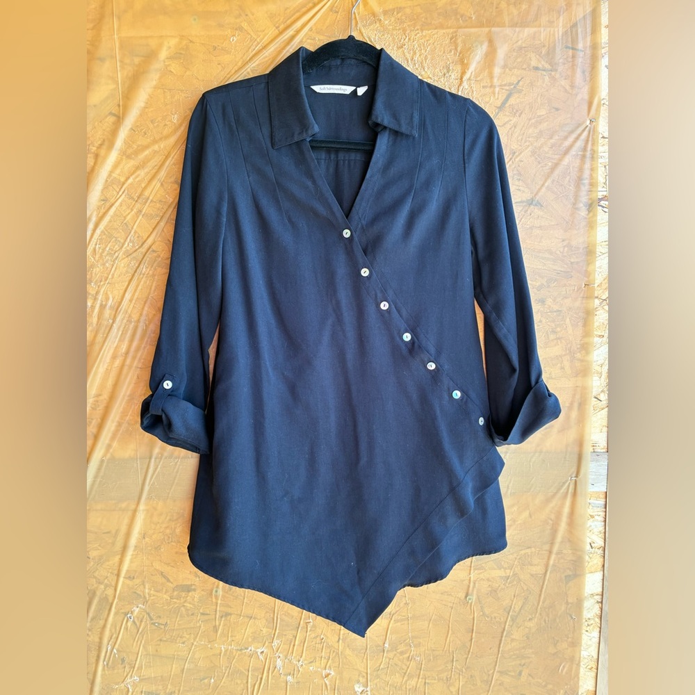 Soft Surroundings Black Tencel V-Neck Tunic in Black 
Size X-Small - Picture 2 of 9